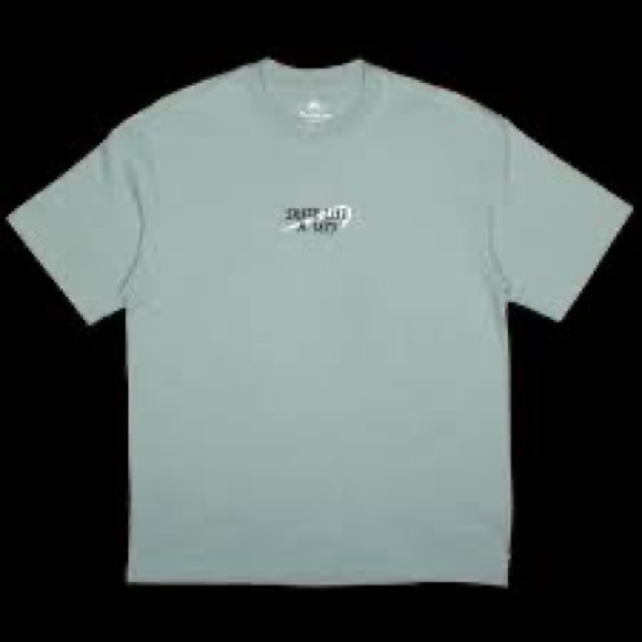Nike SB Skate Like A Girl Tee Size M NEW WITH TAGS Skateboard Tee - Picture 3 of 7